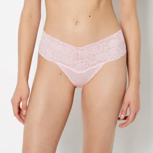Sexy Lace Thong Panty in Sweet Dream