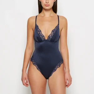 Longlines Bodysuit in Dark Navy