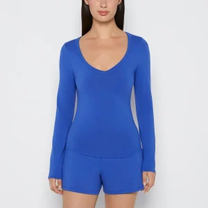 Long sleeve brushed jersey v-Neck top in Dazzling Blue