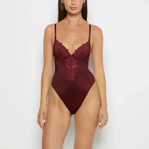 Push Up Demi bodysuit with reverie lace cup in Russian Ruby