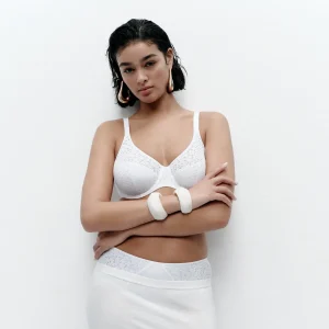 Soutien-gorge - NORAH - armature enveloppant moulé - Chantelle