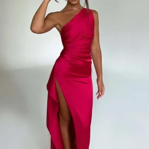Robe Satinée Asymétrique