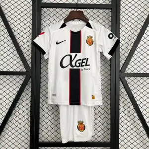 Kits Enfant Mallorca Extérieur 2025/2026