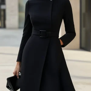 Nina | Robe A-Line Asymétrique Ceinturée – Élégance Moderne